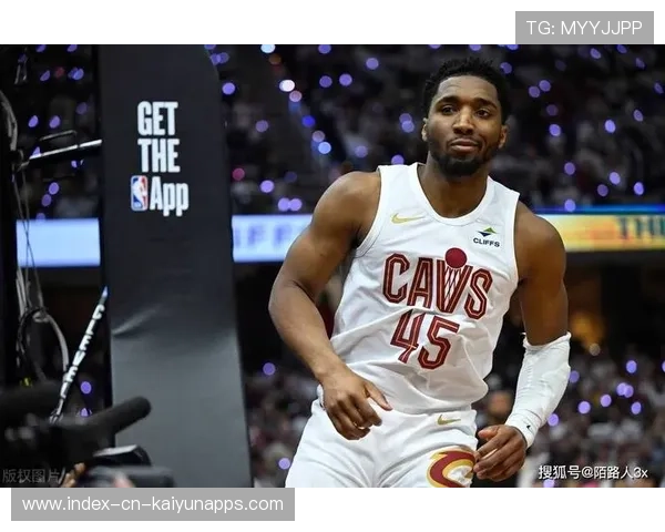 米切尔末节发力连得八分，骑士主场取胜